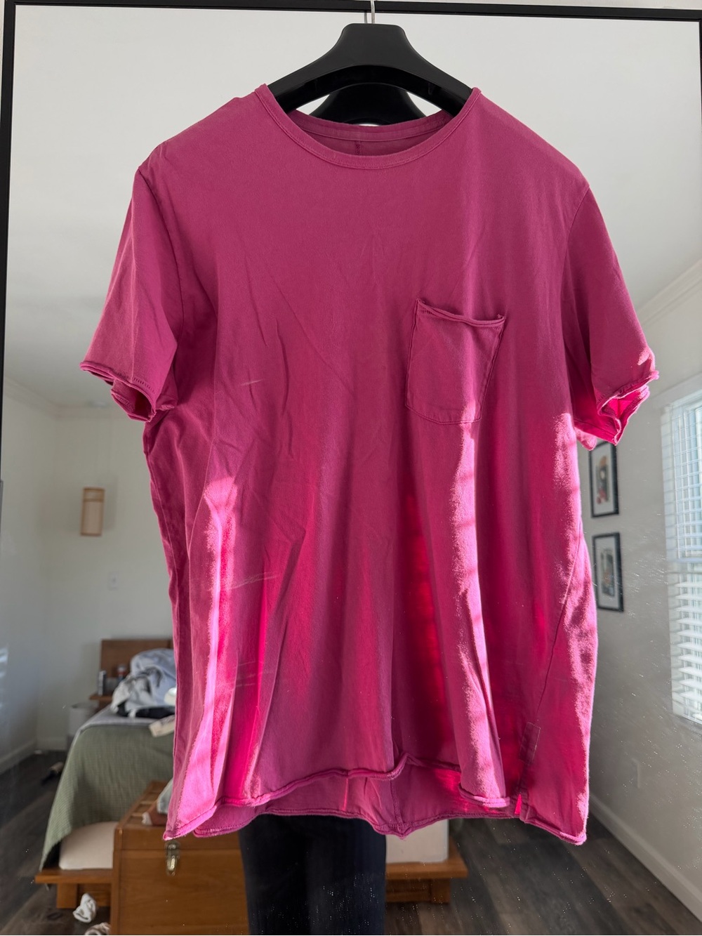rag & bone Men's Pocket Tee in Fuchsia